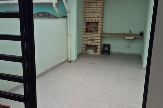 Área externa de casa à venda com 3 quartos, 150m² em Santa Terezinha, São Bernardo do Campo