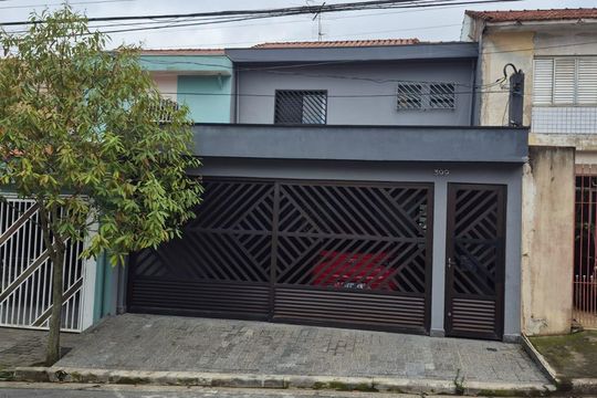 Fachada de casa à venda com 3 quartos, 150m² em Santa Terezinha, São Bernardo do Campo