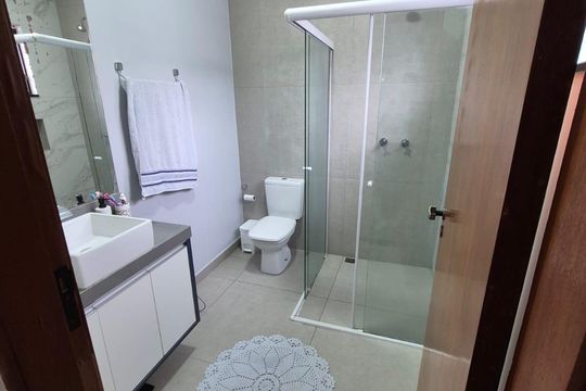 Banheiro Suíte de casa à venda com 3 quartos, 150m² em Santa Terezinha, São Bernardo do Campo