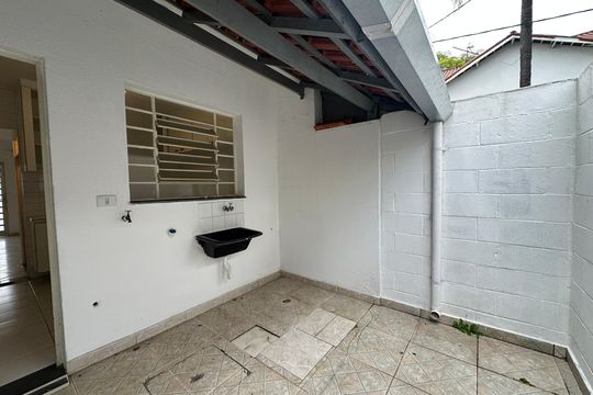 Área de Serviço de casa de condomínio para alugar com 2 quartos, 63m² em Jardim Regina Alice, Barueri