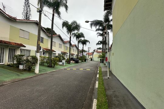 Área comum de casa de condomínio para alugar com 2 quartos, 63m² em Jardim Regina Alice, Barueri