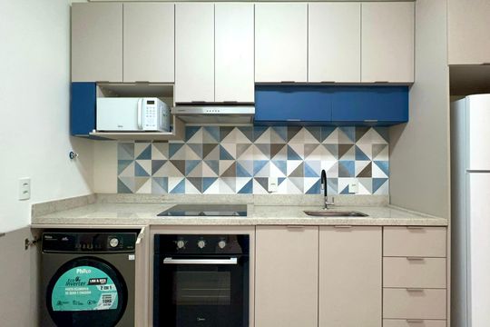 Cozinha de apartamento para alugar com 1 quarto, 45m² em Pinheiros, São Paulo