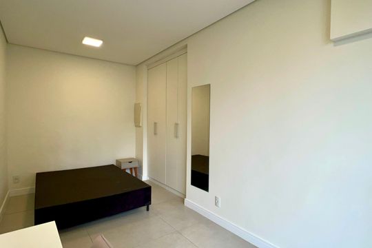 Quarto de apartamento para alugar com 1 quarto, 45m² em Pinheiros, São Paulo