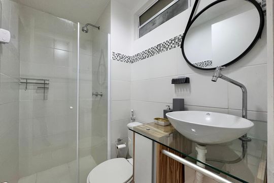 Banheiro Social de apartamento à venda com 2 quartos, 45m² em Vargem Pequena, Rio de Janeiro