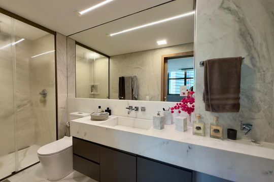 Apartamento à venda com 1 quarto, 77m² em Coracao de Jesus, Belo Horizonte