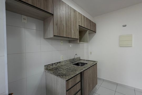 Apartamento para alugar com 2 quartos, 61m² em Jardim das Belezas, Carapicuíba