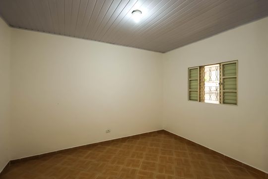 Quarto 1 de casa para alugar com 2 quartos, 80m² em Cursino, São Paulo