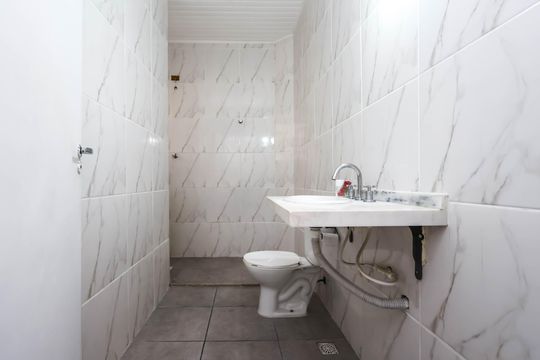 Banheiro de casa para alugar com 2 quartos, 80m² em Cursino, São Paulo