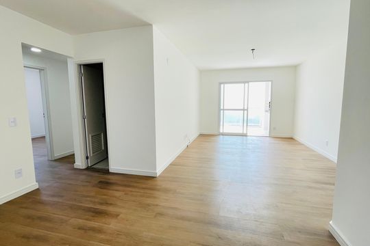 Sala de apartamento para alugar com 4 quartos, 131m² em Jardim Santa Barbara, Embu das Artes