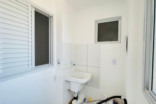 Área de Serviço de apartamento para alugar com 4 quartos, 131m² em Jardim Santa Barbara, Embu das Artes