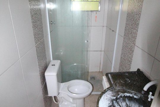 Banheiro de kitnet/studio para alugar com 1 quarto, 16m² em Jardim Bela Vista, São José dos Campos