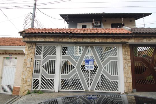 Fachada de casa à venda com 3 quartos, 300m² em Vila Lais, São Paulo