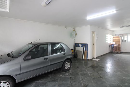 Garagem de casa à venda com 3 quartos, 300m² em Vila Lais, São Paulo