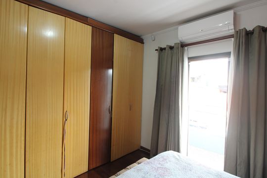 Suiíte de casa à venda com 3 quartos, 300m² em Vila Lais, São Paulo