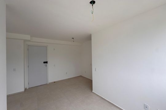 Sala de apartamento à venda com 2 quartos, 46m² em Recreio dos Bandeirantes, Rio de Janeiro
