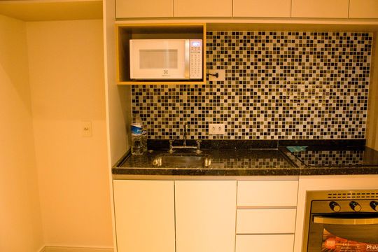 Cozinha de apartamento para alugar com 1 quarto, 29m² em Butantã, São Paulo
