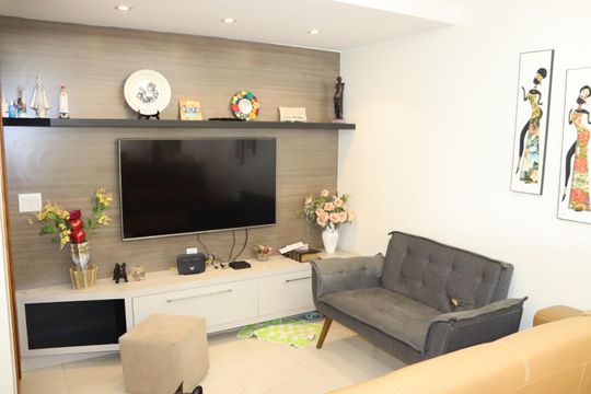 Apartamento à venda com 3 quartos, 107m² em Setor Bueno, Goiânia