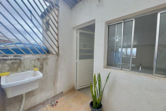 Área de Serviço de casa para alugar com 1 quarto, 28m² em Jardim Presidente Dutra, Guarulhos
