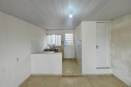 Studio de casa para alugar com 1 quarto, 28m² em Jardim Presidente Dutra, Guarulhos