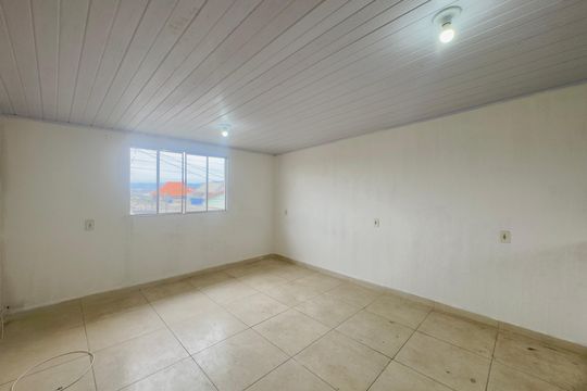 Studio de casa para alugar com 1 quarto, 28m² em Jardim Presidente Dutra, Guarulhos
