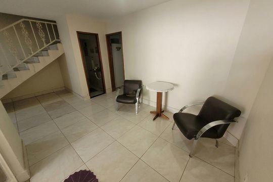 Sala de casa à venda com 4 quartos, 223m² em Jardim Atlatico, Goiânia