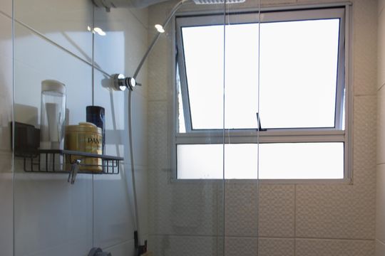 Banheiro de apartamento para alugar com 2 quartos, 47m² em Rp3 (regiões de Planejamento), Mauá