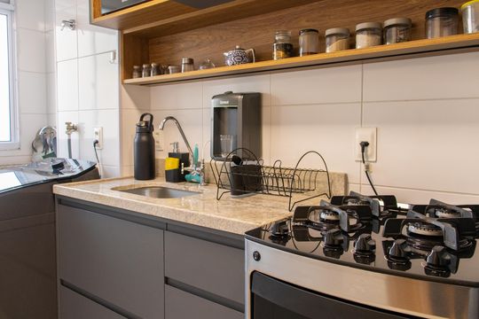 Detalhe da cozinha de apartamento para alugar com 2 quartos, 47m² em Rp3 (regiões de Planejamento), Mauá