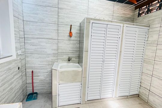 Área de Serviço de casa de condomínio para alugar com 2 quartos, 100m² em Jardim Santa Paula, Cotia