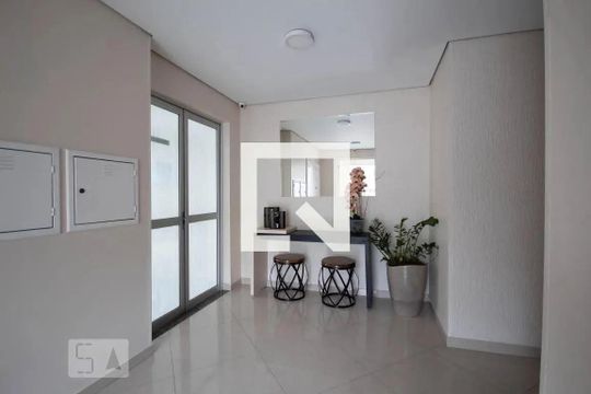 Área comum de apartamento para alugar com 2 quartos, 54m² em Jardim Roberto, Osasco