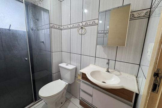 Banheiro de apartamento para alugar com 2 quartos, 54m² em Jardim Roberto, Osasco