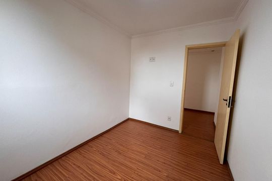 Quarto 2 de apartamento para alugar com 2 quartos, 54m² em Jardim Roberto, Osasco