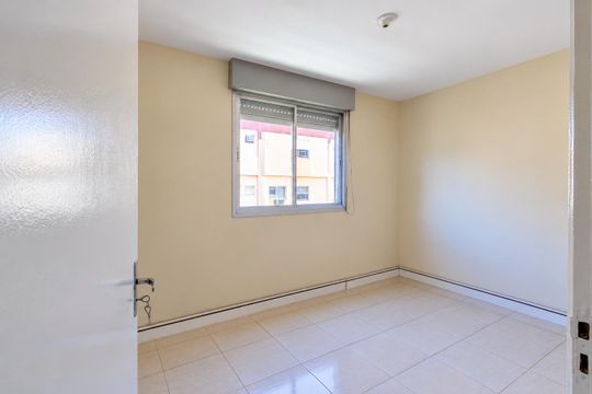 Quarto 2 de apartamento para alugar com 2 quartos, 54m² em Camaquã, Porto Alegre