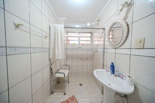 Banheiro de apartamento à venda com 1 quarto, 71m² em Cerqueira César, São Paulo