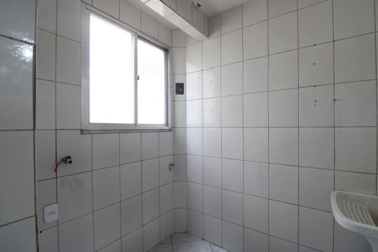 Área de serviço de casa de condomínio para alugar com 2 quartos, 76m² em Anil, Rio de Janeiro