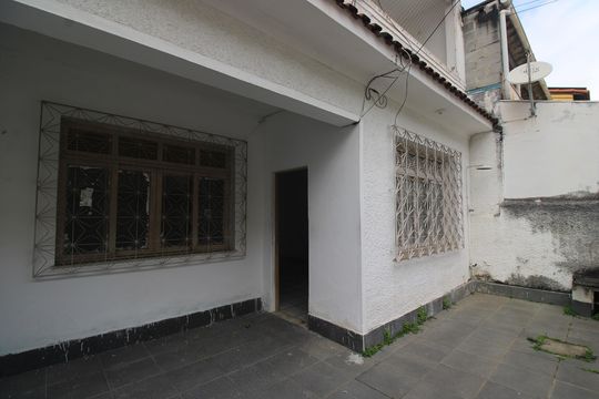 Frente da casa de casa de condomínio para alugar com 1 quarto, 76m² em Anil, Rio de Janeiro