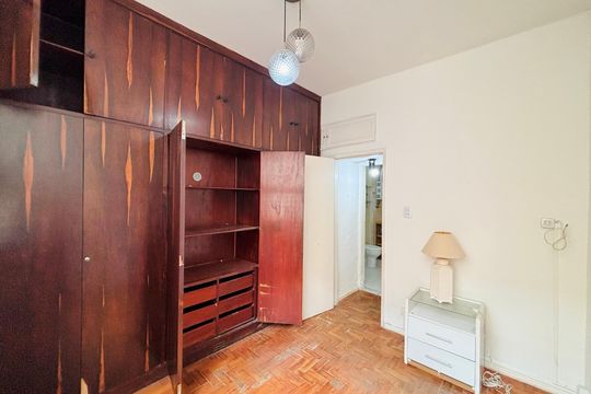 Apartamento à venda com 1 quarto, 60m² em Leme, Rio de Janeiro