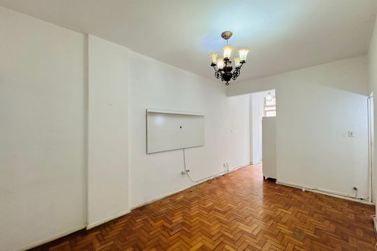 Apartamento à venda com 1 quarto, 60m² em Leme, Rio de Janeiro