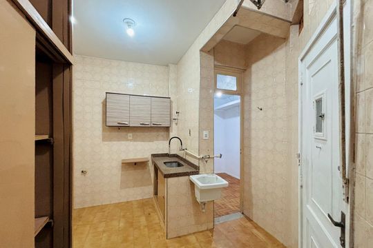 Apartamento à venda com 1 quarto, 60m² em Leme, Rio de Janeiro