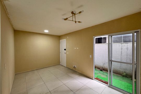 Apartamento para alugar com 2 quartos, 49m² em Vargem Grande, Rio de Janeiro