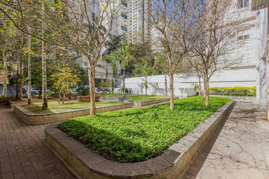 Jardim de apartamento à venda com 2 quartos, 84m² em Jardim Paulista, São Paulo