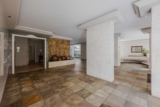 Hall social de apartamento à venda com 2 quartos, 84m² em Jardim Paulista, São Paulo