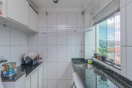 Cozinha de apartamento à venda com 3 quartos, 82m² em Boa Vista, Belo Horizonte