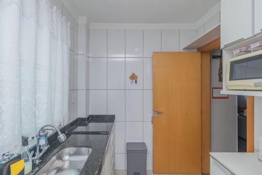 Cozinha de apartamento à venda com 3 quartos, 82m² em Boa Vista, Belo Horizonte