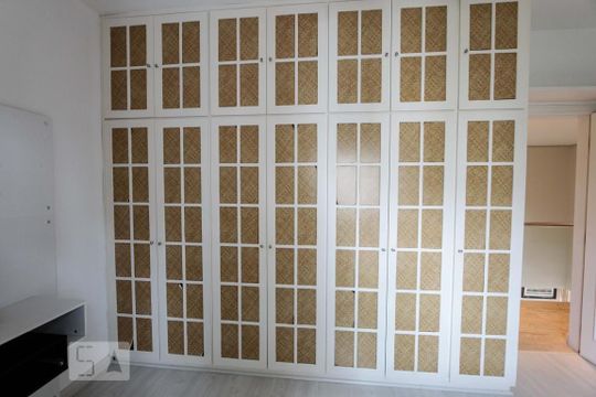 Apartamento para alugar com 4 quartos, 260m² em Paraíso do Morumbi, São Paulo