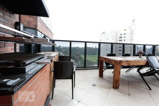 Apartamento para alugar com 4 quartos, 260m² em Paraíso do Morumbi, São Paulo