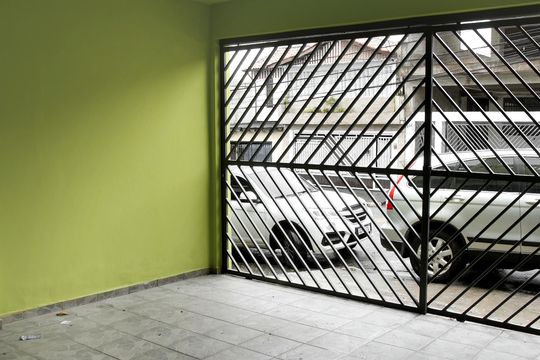 Garagem de casa para alugar com 4 quartos, 170m² em Jardim Satelite, São Paulo