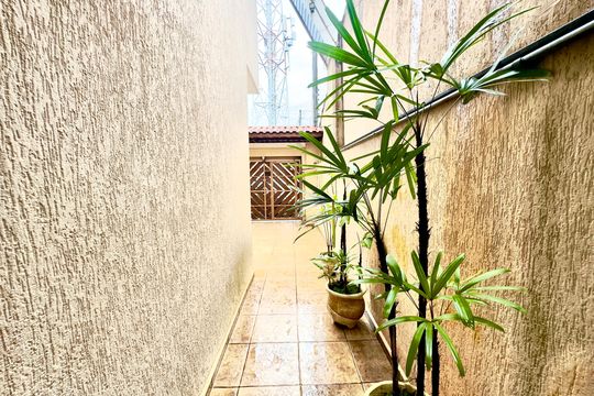 Corredor externo de casa à venda com 3 quartos, 190m² em Jardim Bom Clima, Guarulhos