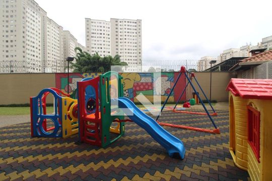 Playground de apartamento para alugar com 2 quartos, 50m² em Jardim Sabara, São Paulo
