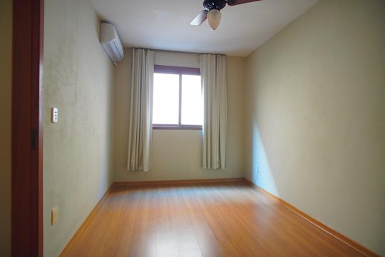 Quarto de apartamento para alugar com 1 quarto, 43m² em Passo D’areia, Porto Alegre