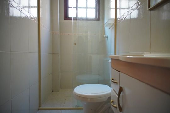 Banheiro Corredor de apartamento para alugar com 1 quarto, 43m² em Passo D’areia, Porto Alegre